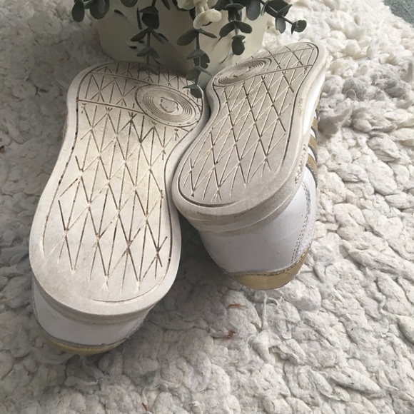 Sold in mystery bundle- Girls K-Swiss Sneakers - Picture 4 of 4